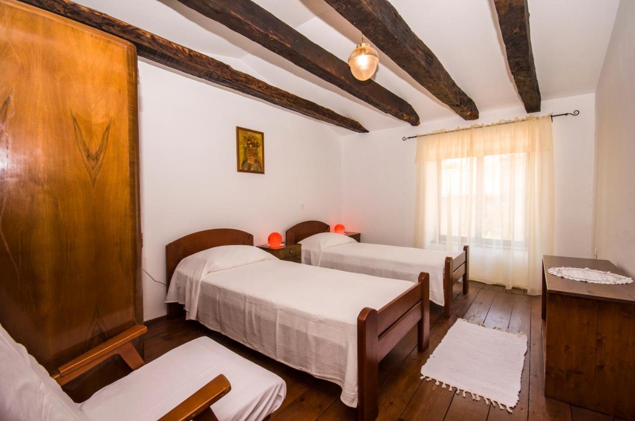 Holiday Home Trostova Kuca Pazin Luaran gambar
