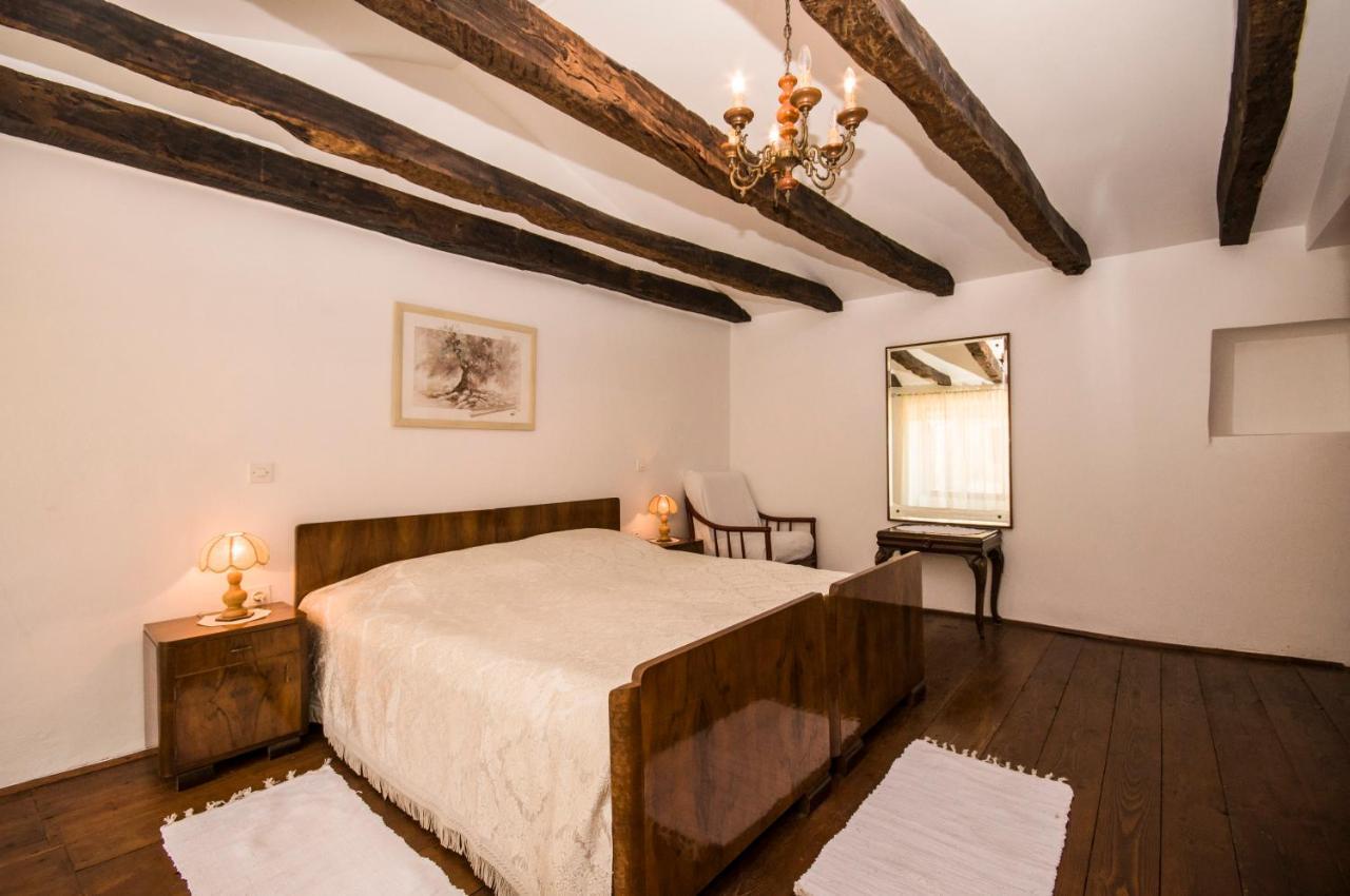 Holiday Home Trostova Kuca Pazin Luaran gambar
