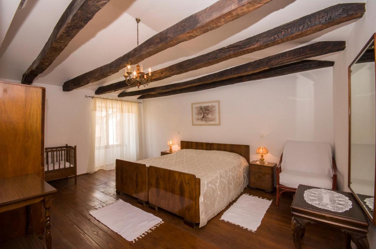 Holiday Home Trostova Kuca Pazin Luaran gambar
