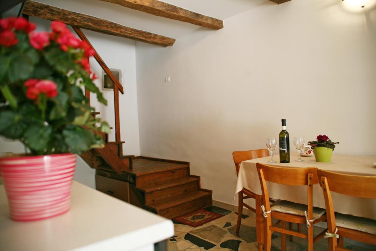Holiday Home Trostova Kuca Pazin Luaran gambar